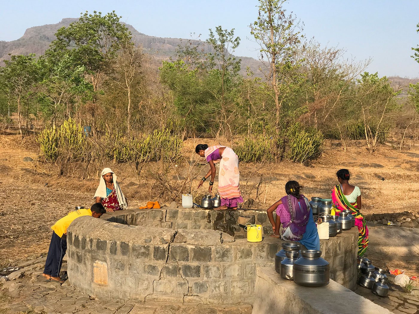 Women gathered near the well i.e 3km away from Galtare to collect water
