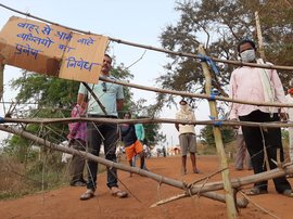 In Chhattisgarh: barricades as social distancing