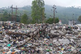 पालमपुर: पहाड़ के देस में कचरा के पहाड़