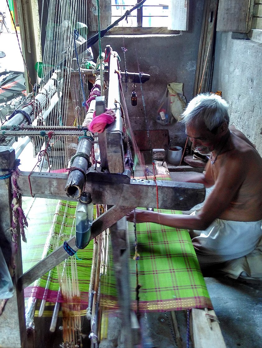 Vidumatla Kota Pailayya, 73, working on his maggam in his two-room house in Ramalakshmi weavers' colony