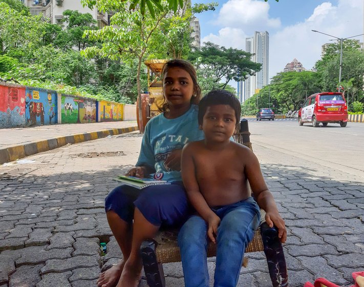 During the lockdown, Meena and her family – including her daughter Sangeeta and son Ashant – remained on the pavement, despite heavy rains