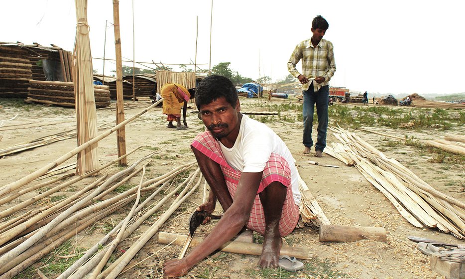 Mainuddin Pramanik, 35,  also comes to Dhubri every day from Kuntir char
