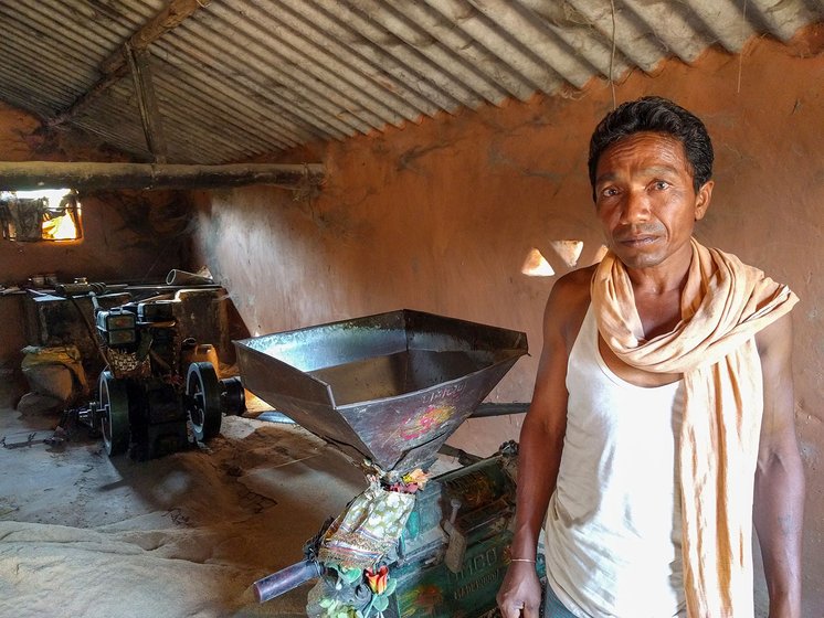 Sukdeb Silpadia used his rice milling machine to polish the ragi grain and make it free from chaff.