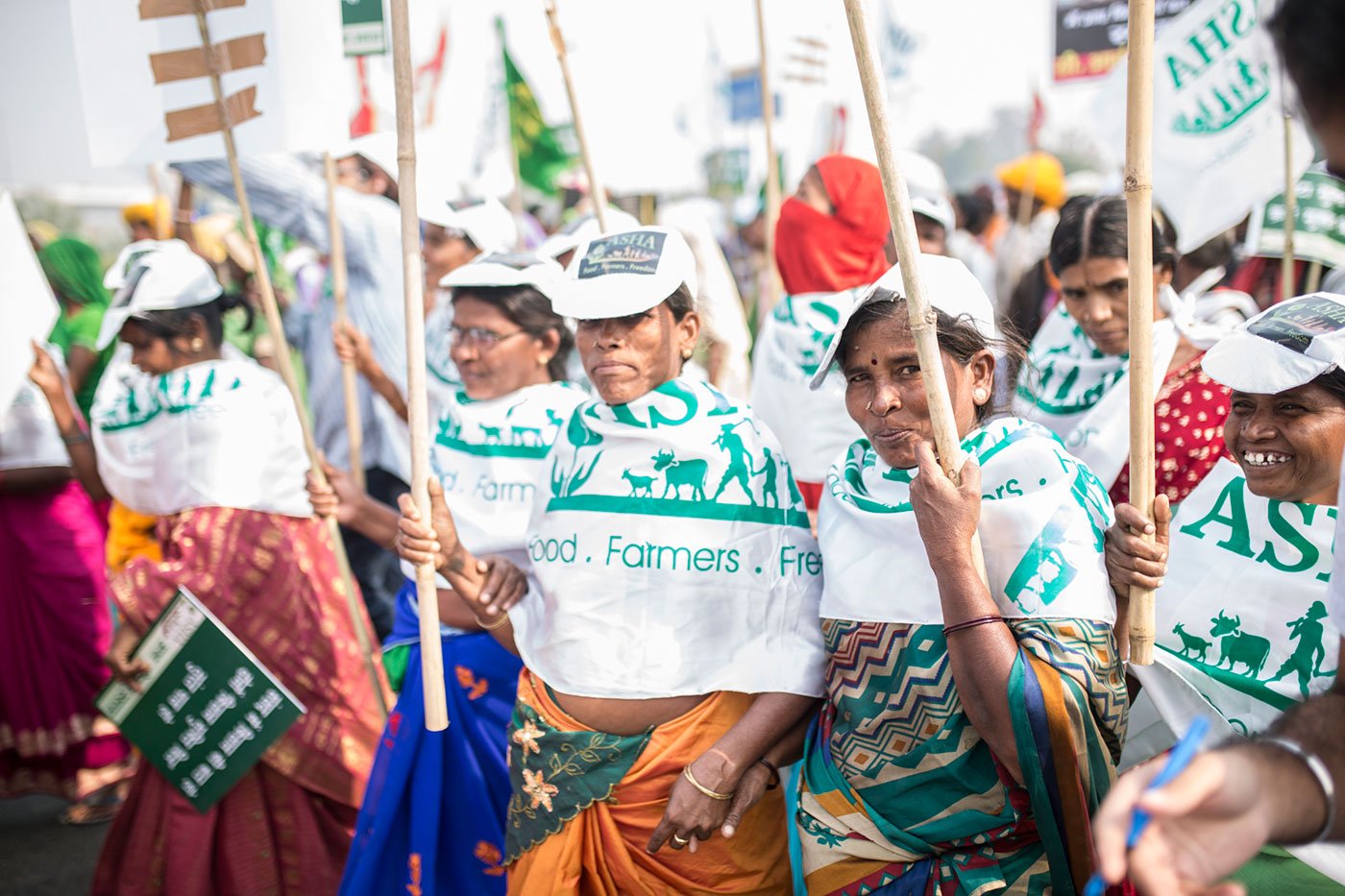 Women farmers fro MP marching from Gurudwara Shri Bala Sahibji to Ramlila