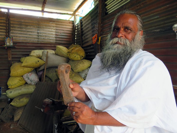 R. Lakshmanan, 58, a former bank manager and now a Kota pujari (priest). 