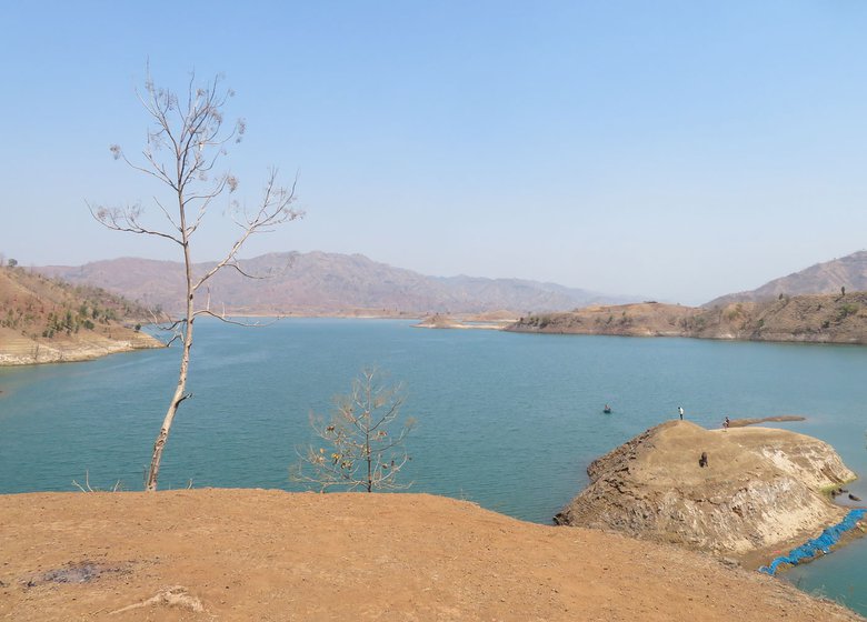 State transport buses don’t ply within the hilly Dhadgaon region of 165 villages and hamlets, and the Narmada river flowing through. People usually rely on shared jeeps, but these are infrequent and costly