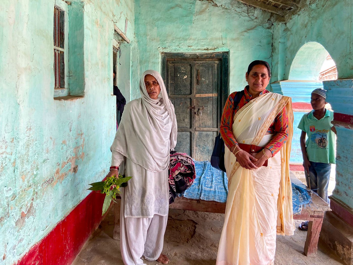 Salah with ANM Munni Kumari: She and Shama learnt how to administer injections along with a group of about 10 women trained by ANMs (auxiliary-nurse-midwives) from the nearby PHCs