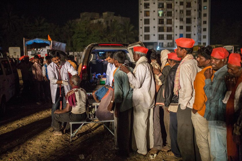 Farmers getting medical attention a the Somaiya ground in Mumbai on the night of March 11th