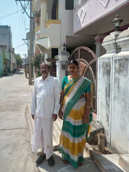 In Kancheepuram, Tamil Nadu, master weavers and national award winners B. Krishnamoorthy and B. Jayanthi: 'Weavers keep calling [since the lockdown began] asking for loans of Rs. 2,000-3,000 for food'

