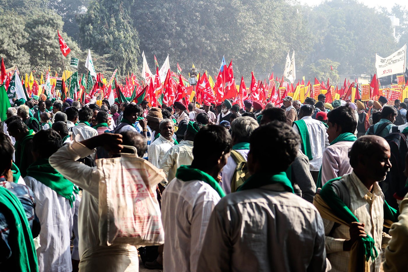 Farmers starting their March from Ramlila Maidan towards the Parliament street