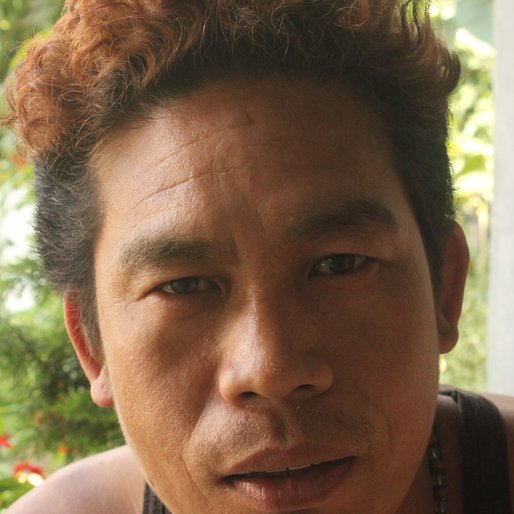 KIRAN GURUNG is a Tiles’ worker from Yokprintam Khasmahal, Kalimpong I, Kalimpong, West Bengal