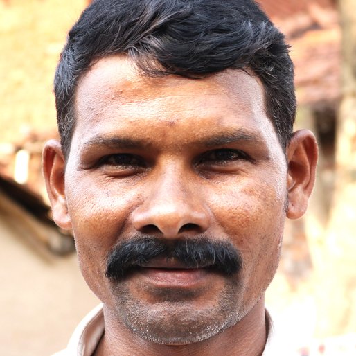 PRAKASH KUMBHAR is a Potter from Kapashi, Kagal, Kolhapur, Maharashtra
