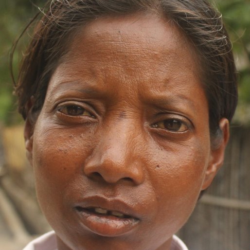 ABHA ORAON is a Tea garden worker from Sona Chandi, Kharibari, Darjeeling, West Bengal
