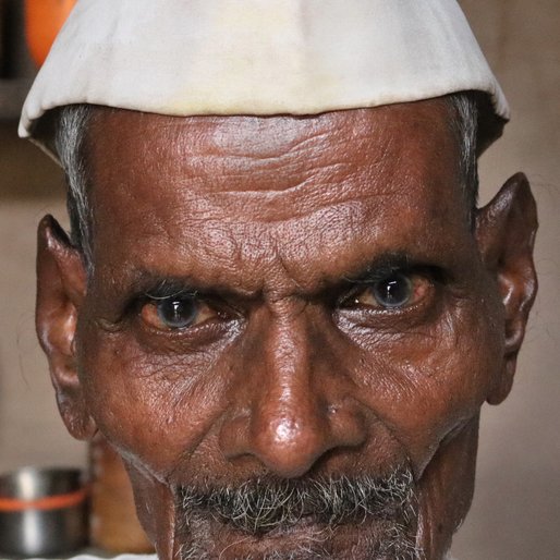 Annappa Sutar is a Carpenter from Savarde, Hatkanangale, Kolhapur, Maharashtra