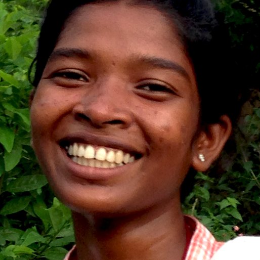 ANUPAMA SHUNDI is a Student from Lupungutu, Chaibasa, West Singhbhum, Jharkhand