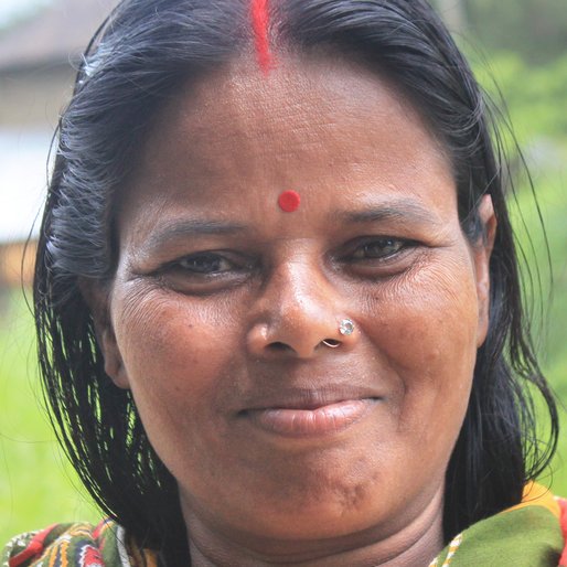 Arati Roy is a Wage labourer from Chaltapur, Khanakul-I, Hooghly, West Bengal
