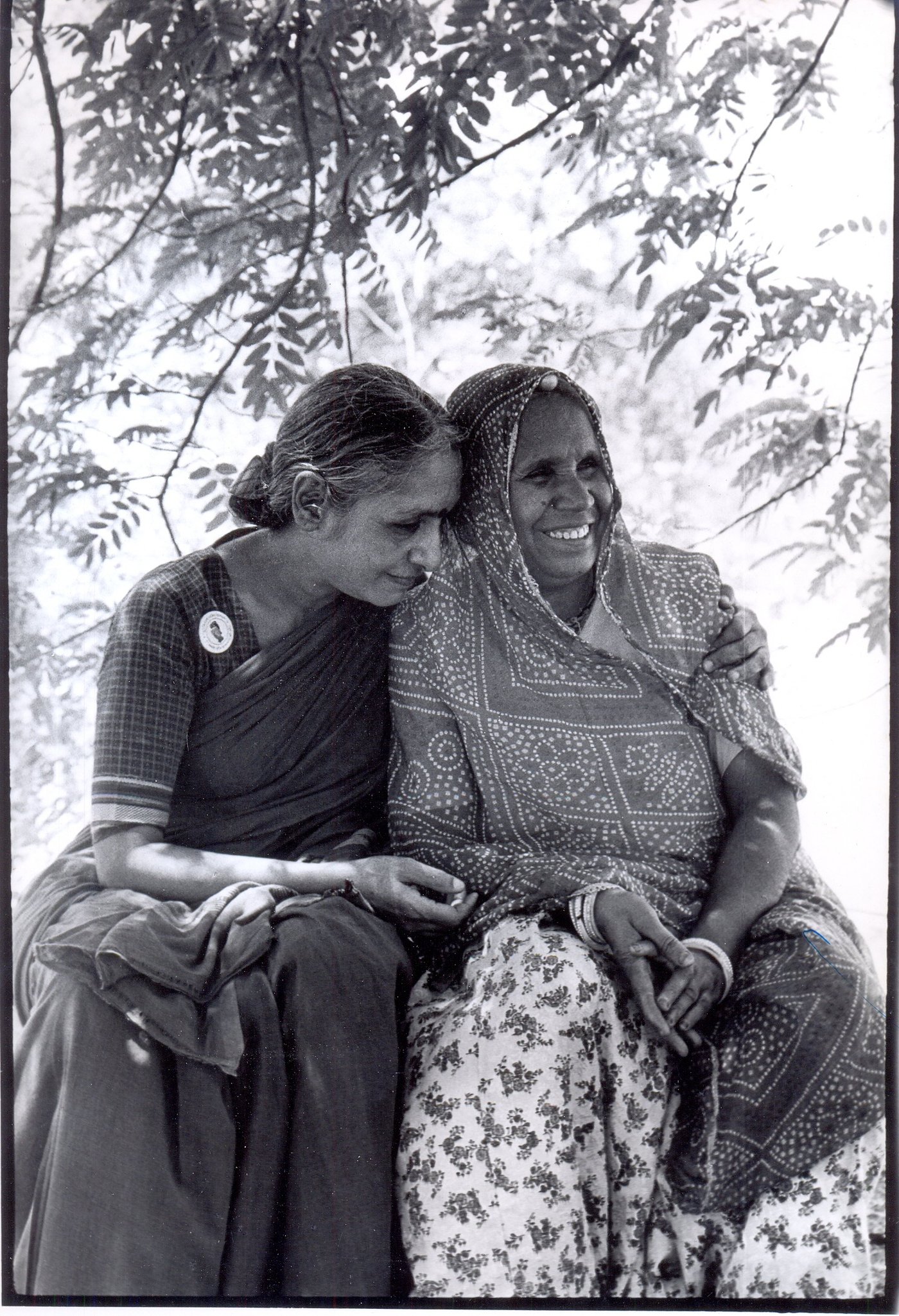 Aruna Roy and Beelan sitting together