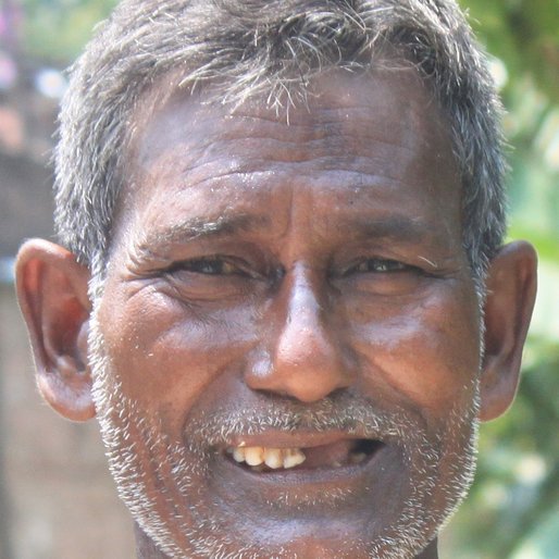 Banku Mondol is a Fisherman from Baganda ,  Shyampur-I , Howrah, West Bengal