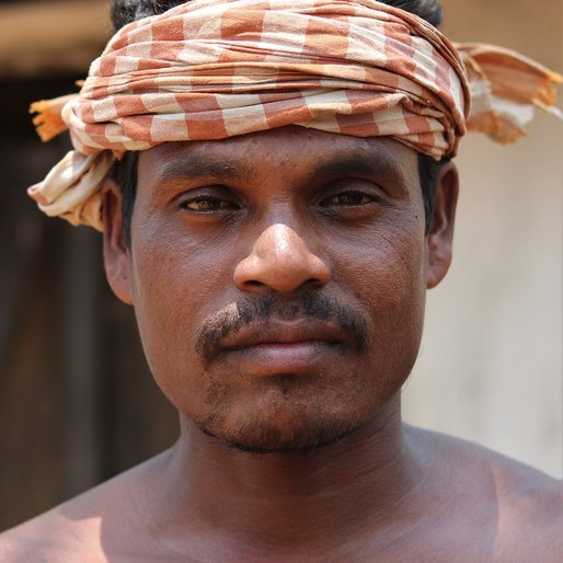 Babulu Haw is a Daily wage labourer from Badararuan, Raruan, Mayurbhanj, Odisha