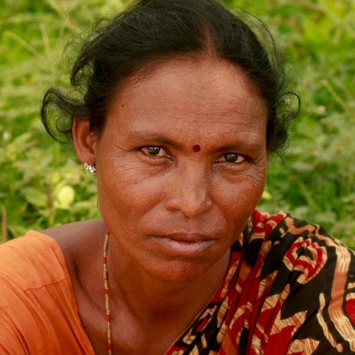 BINA SARDAR is a Labourer from Khal Dhar, Chakdaha, Nadia, West Bengal