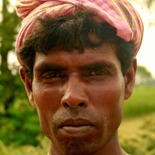 JAHAN NABI MONDAL is a Labourer from Mahatpur, Chapra, Nadia, West Bengal