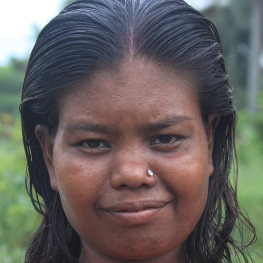 MENOKA PAL is a Homemaker from Khosmura, Domjur, Howrah, West Bengal
