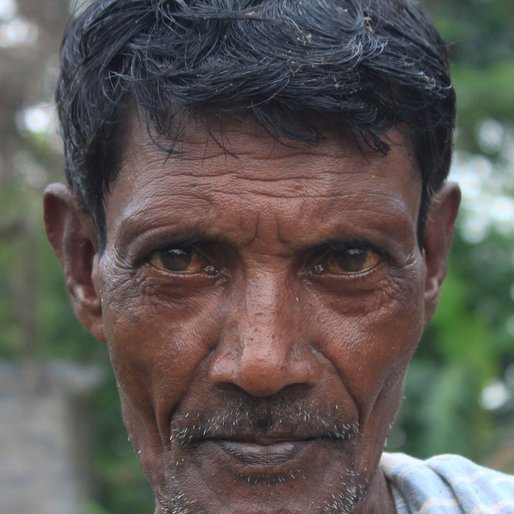 SANTANU GHUIA is a Farmer from Khosmura, Domjur, Howrah, West Bengal