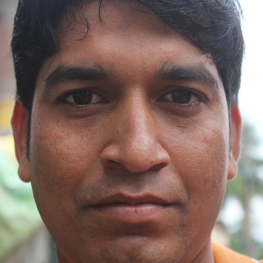 Habirul Shaikh is a Daily wage labourer from Bil Panchthupi, Bharatpur-I, Murshidabad, West Bengal