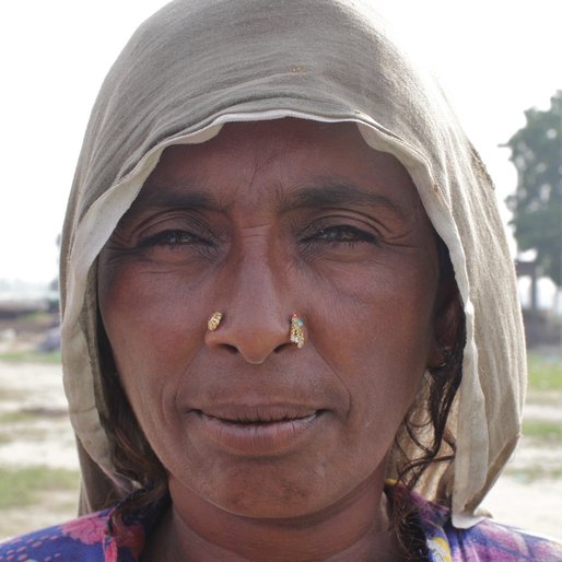 Sakina is a Unemployed; mendicant from Abholi, Rania, Sirsa, Haryana