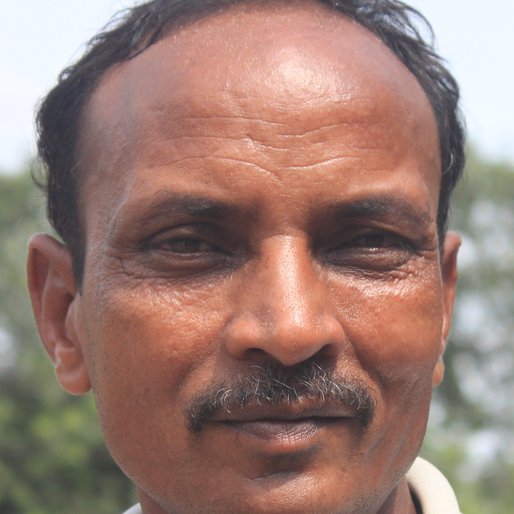 MRITYUNJOY MANDAL is a Labourer from Ratanpur, Onda, Bankura, West Bengal