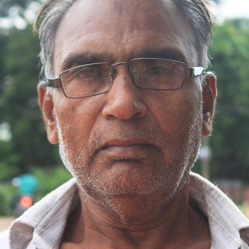 HASSAN IUNUS is a Labourer from Gopinathpur, Bankura II, Bankura, West Bengal