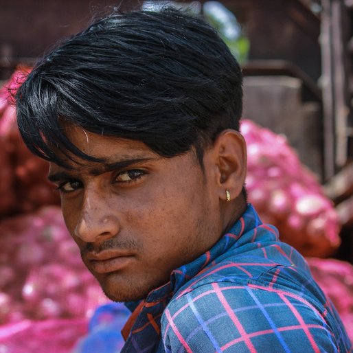 Vikram Banjara is a Vendor and daily wage labourer from Mehara Jatoowas, Khetri, Jhunjhunun, Rajasthan