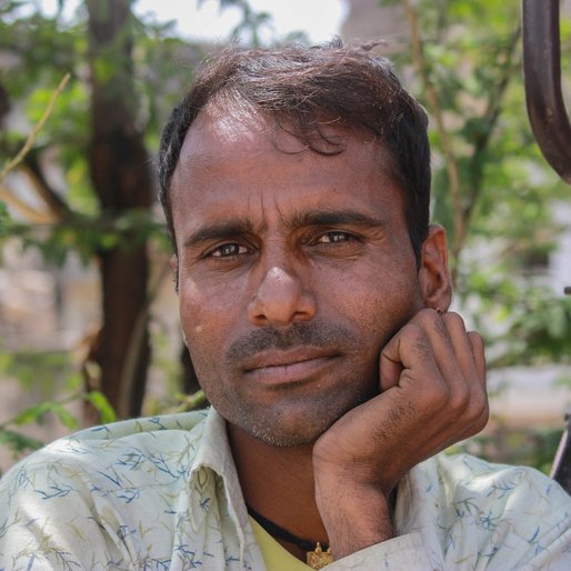 Raju Banjara is a Vendor and daily wage labourer from Mehara Jatoowas, Khetri, Jhunjhunun, Rajasthan