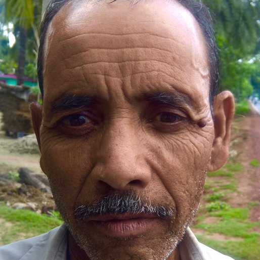 Samsur Mondal is a Agricultural labourer  from Madhubona, Jalangi, Murshidabad, West Bengal