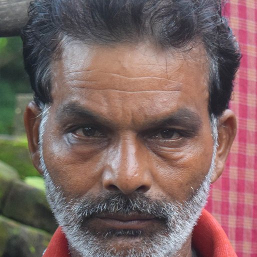 Khedan Mahato is a Driver from Bhajna, Patharpratima, South 24 Parganas, West Bengal