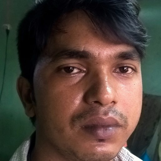 TAPAN DAS is a Barber from Jhitkeponta, Krishnagar I, Nadia, West Bengal