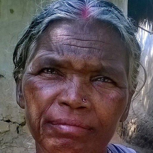MINOTI LOHAR is a Homemaker from Goalpara, Bolpur-Sriniketan, Birbhum, West Bengal