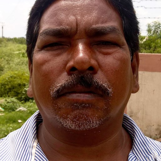 NIRANJAN ORANG is a Security guard from Polagacha, Chakdaha, Nadia, West Bengal