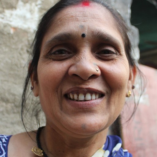 NIRA SAHU is a Migrant construction worker in Lucknow from Bahera, Bemetra, Durg, Chhattisgarh