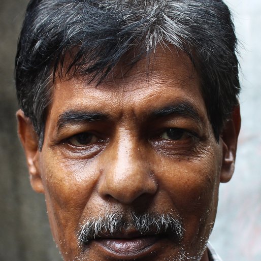 Ramesh Dey is a Barber from Birpur, Uluberia-I, Howrah, West Bengal