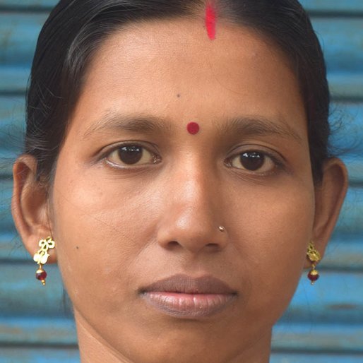 Rani Kumari Jha is a Homemaker from Haldar Para, Budge Budge-II, South 24 Parganas, West Bengal