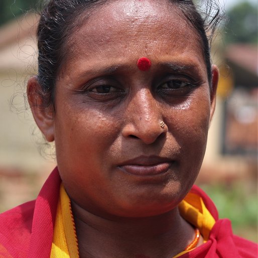 Ratnamami Mahata is a Teacher at the local anganwadi from Tentulibati, Muruda, Mayurbhanj, Odisha