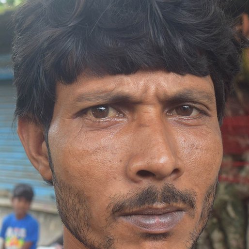 Shamal Saha is a Daily wage labourer from Atharabanki, Canning-II, South 24 Parganas, West Bengal