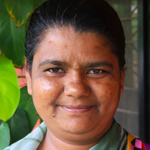 SHOBHA THAKUR is a Domestic worker  from Ichalkaranji, Kolhapur, Maharashtra