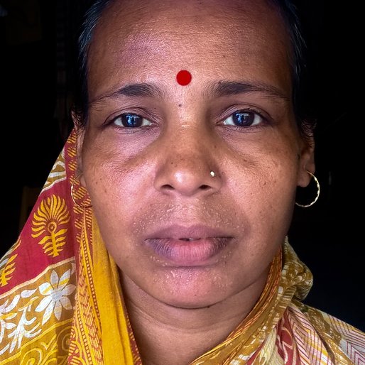 Krishna Singha is a Mid-day meal worker from Manikpur, Suti-II, Murshidabad, West Bengal