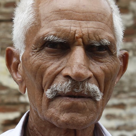 PUNJA NAVGAJI PATIDAR is a Farmer from Nisarpur, Kukshi, Dhar, Madhya Pradesh