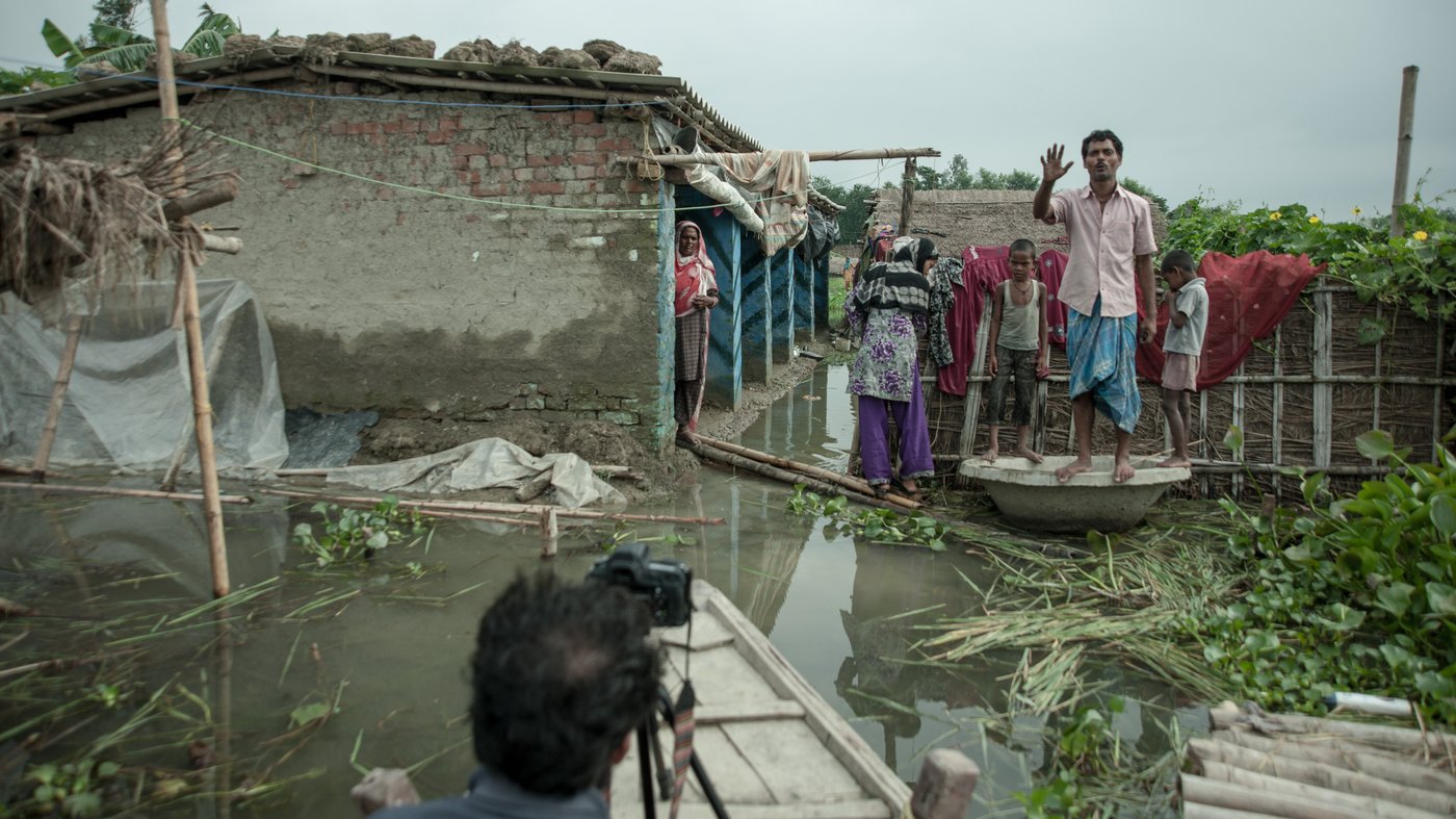 In north Bihar, embankments  built by the government along the turbulent Kosi have created conflict, aggravated floods and caused huge losses to the people living in Ghongepur and other villages