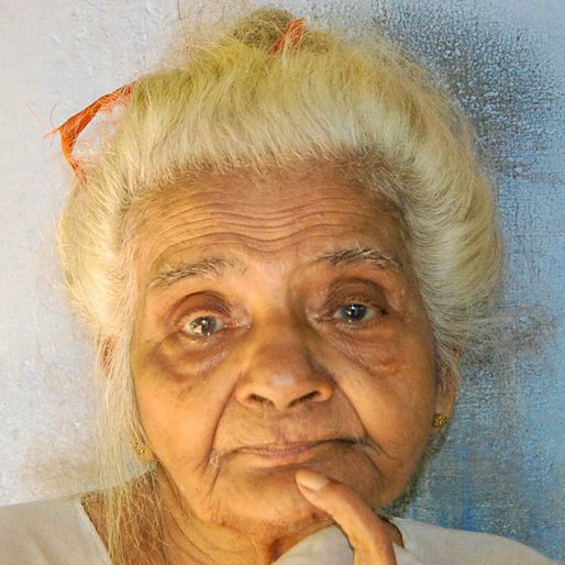 AMMU AMMA S. is a Weaver from Kadavallur, Chowwannur, Thrissur, Kerala