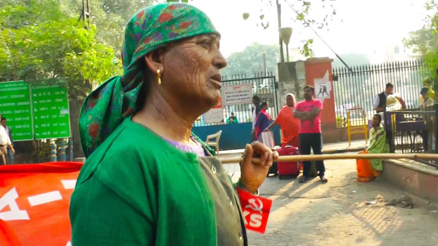 Farmers from Shimla district, who came to Delhi for the Kisan Mukti Morcha on November 29-30, remind us in the video featured here that the bulk of work in agriculture is done by women