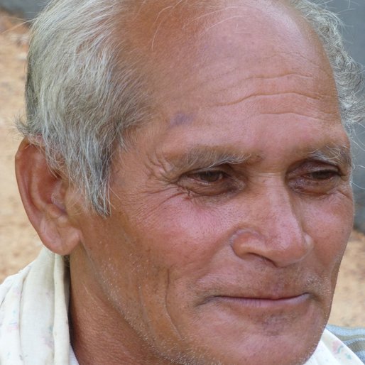 RUPARAM KASHYAP is a Small farmer from Karli, Kuakonda, Dantewada, Chhattisgarh